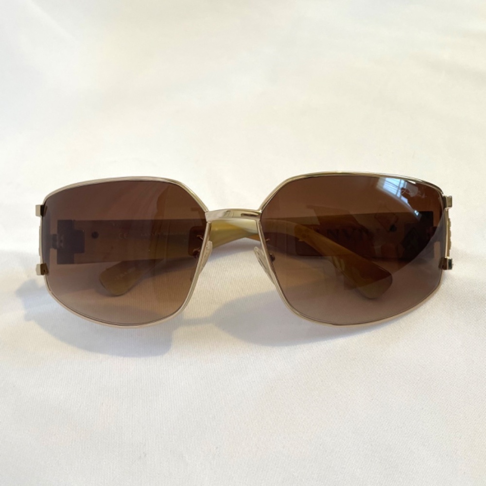 Lanvin Gold & Tortoise Sunglasses with Crystal Detail – Gradient Lenses – Case - Picture 2 of 8